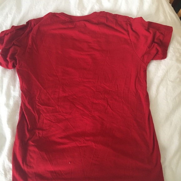 Disney UniQlo Mickey Mouse T shirt men’s - Picture 3 of 3